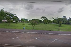 Ladrões furtam mais de 100 metros de fiação de praça na Vila São Roque