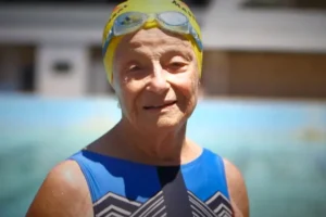 Nadadora de 99 anos quebra três recordes em apenas um dia no Canadá1