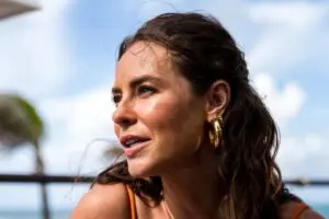 Paolla Oliveira rebate críticas a seu corpo e diz que mulheres têm dobras- ‘Desculpa dar essa notícia’