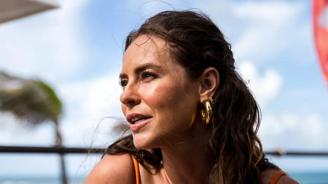 Paolla Oliveira rebate críticas a seu corpo e diz que mulheres têm dobras- ‘Desculpa dar essa notícia’