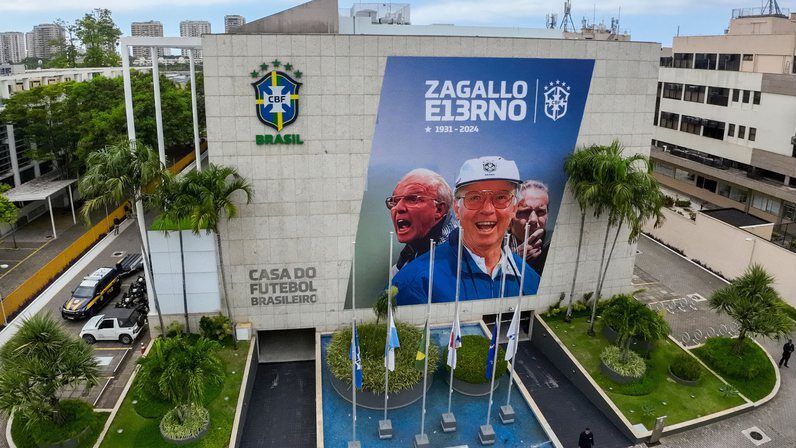 Zagallo é velado na sede da CBF com taças das Copas