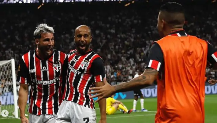 São Paulo derruba tabu e vence o Corinthians em Itaquera pela 1ª vez