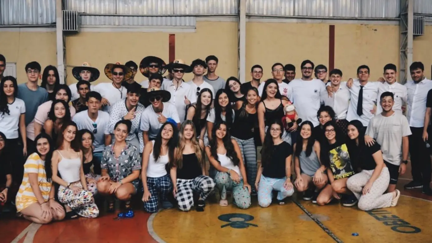 Alunos-do-Objetivo-arrecadam-alimentos-para-entidades-de-Limeira