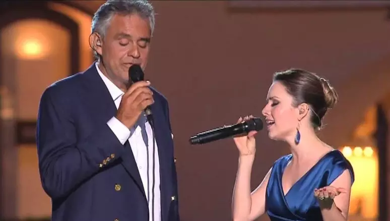Andrea Bocelli recebe Sandy como convidada especial em show no Allianz Parque