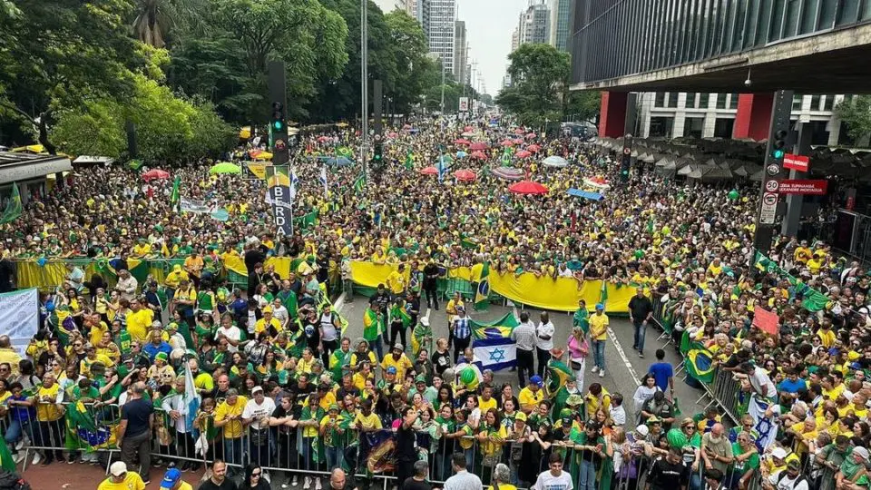 Ato na Paulista reúne apoiadores de Bolsonaro