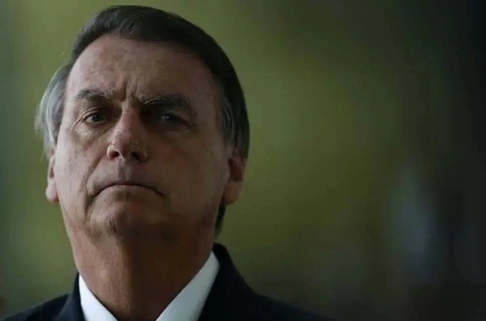 TSE aplica multa de R$ 15 mil a Bolsonaro por associar Lula ao PCC nas eleições