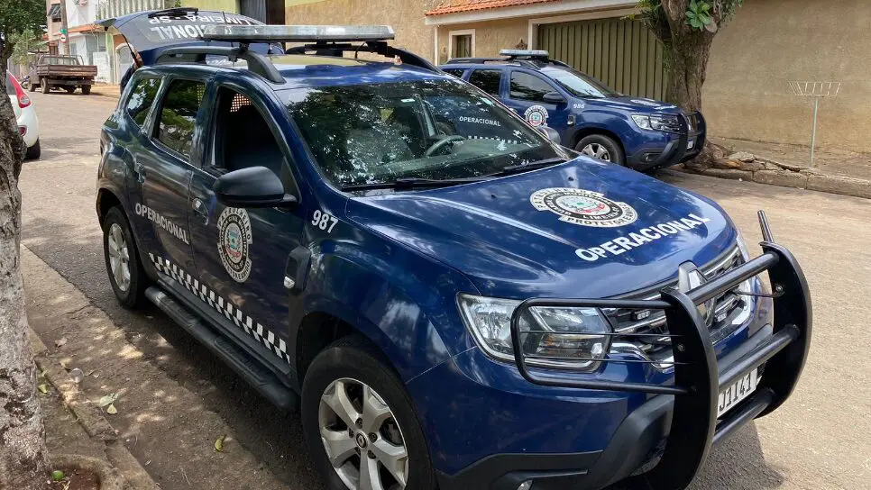 Idoso é detido por furtar calhas de casa em demolição no Piratininga