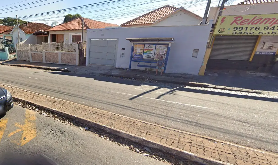 Idoso tropeça, cai em calçada, fica internado e morre dias depois, em Limeira