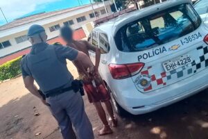 Jovem é preso com drogas após tentar fugir da PM em Iracemápolis