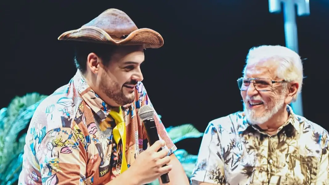 Humorista Matheus Ceará deixa 'A Praça É Nossa', do SBT, depois de 12 anos