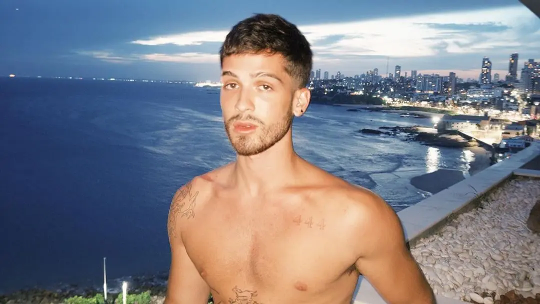 João Guilherme curte Carnaval com colar de R$ 1 milhão de MC Daniel