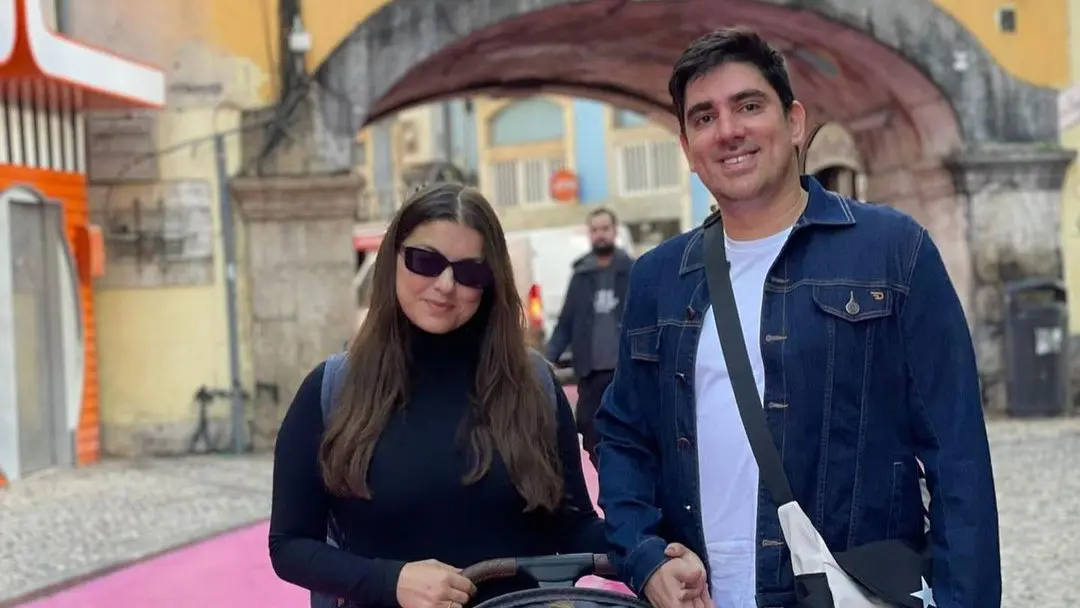 Marcelo Adnet confirma separação após ser flagrado aos beijos no Carnaval