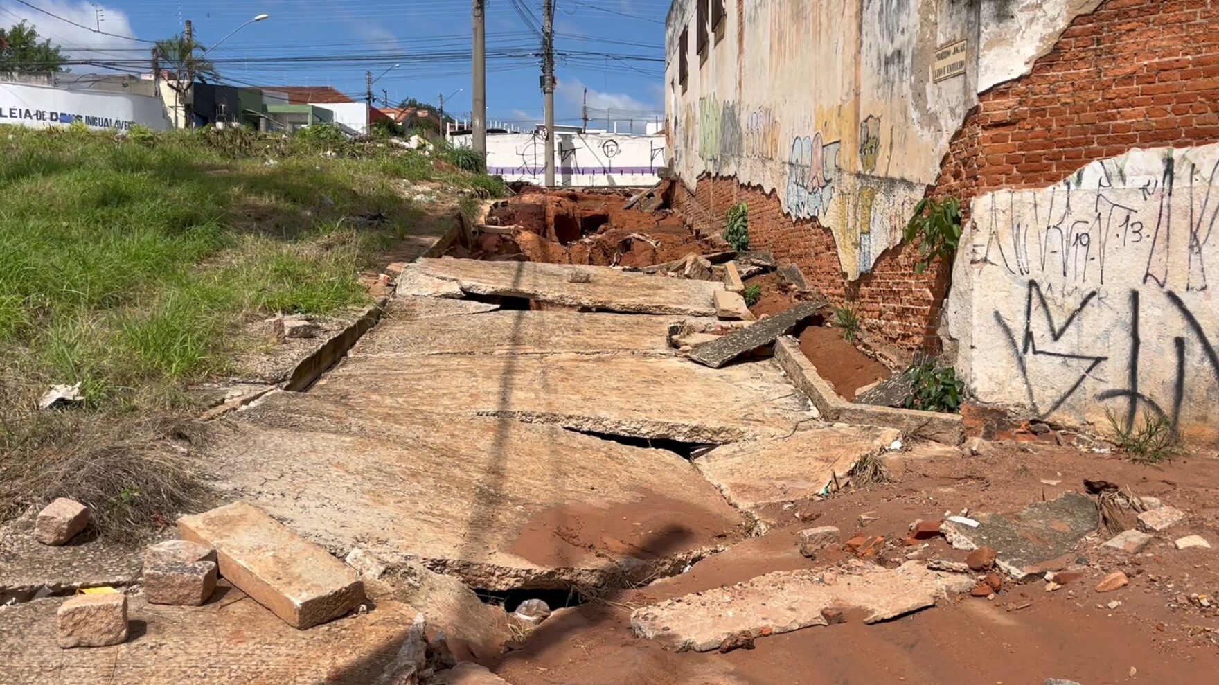 Rua dos Filtros gera preocupação na população de Limeira