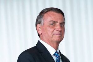 Bolsonaro é indiciado pela PF sob suspeita de fraude em cartão de vacinação
