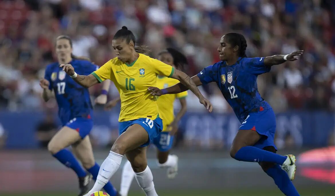 Brasil e EUA disputam final da Copa Ouro feminina