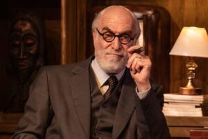 Espetáculo “A Última Sessão de Freud” traz ator Odilon Wagner para Limeira