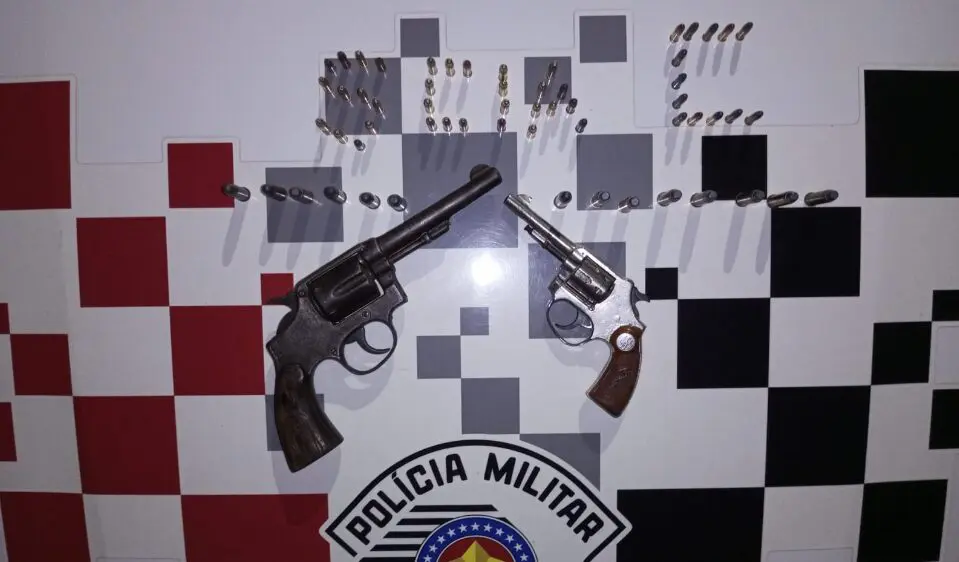 Homem é preso com armas no Abílio Abílio Pedro, em Limeira