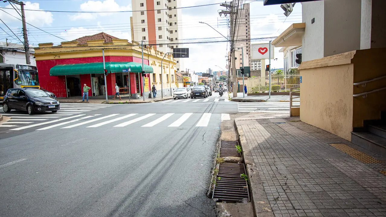 Limeira executa inspeção em galerias de águas pluviais no Centro