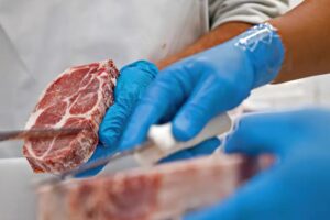 Mais-38-frigorificos-brasileiros-ja-podem-exportar-carnes-para-a-China