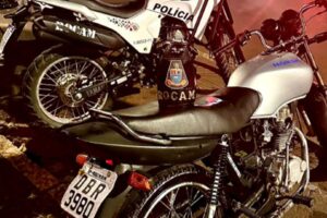Moto furtada em Limeira é recuperada em Araras e homem é preso