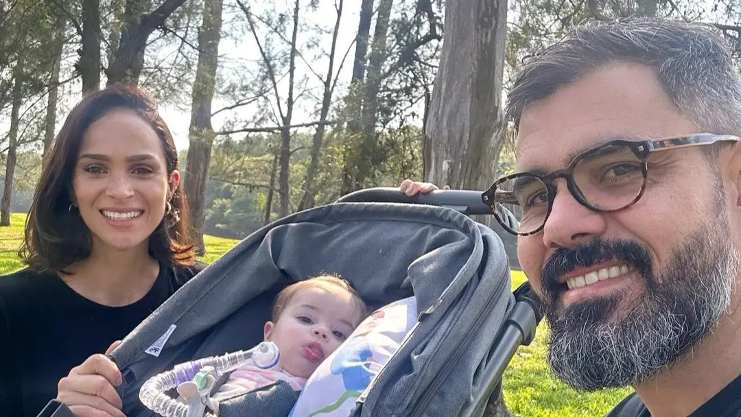 Juliano Cazarré atualiza evolução do quadro de filha, Maria Guilhermina