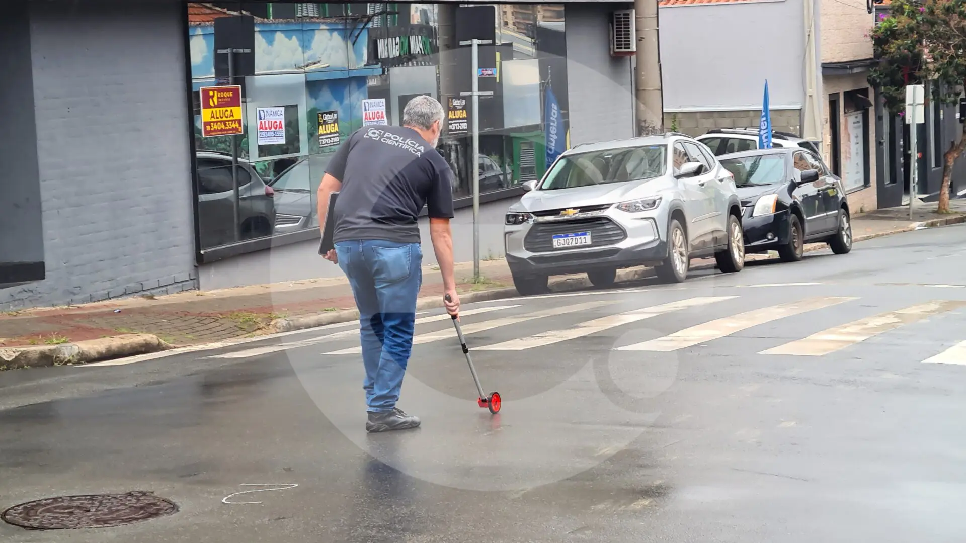 Perícia tenta determinar velocidade de veículo de luxo em acidente, em Limeira (5)