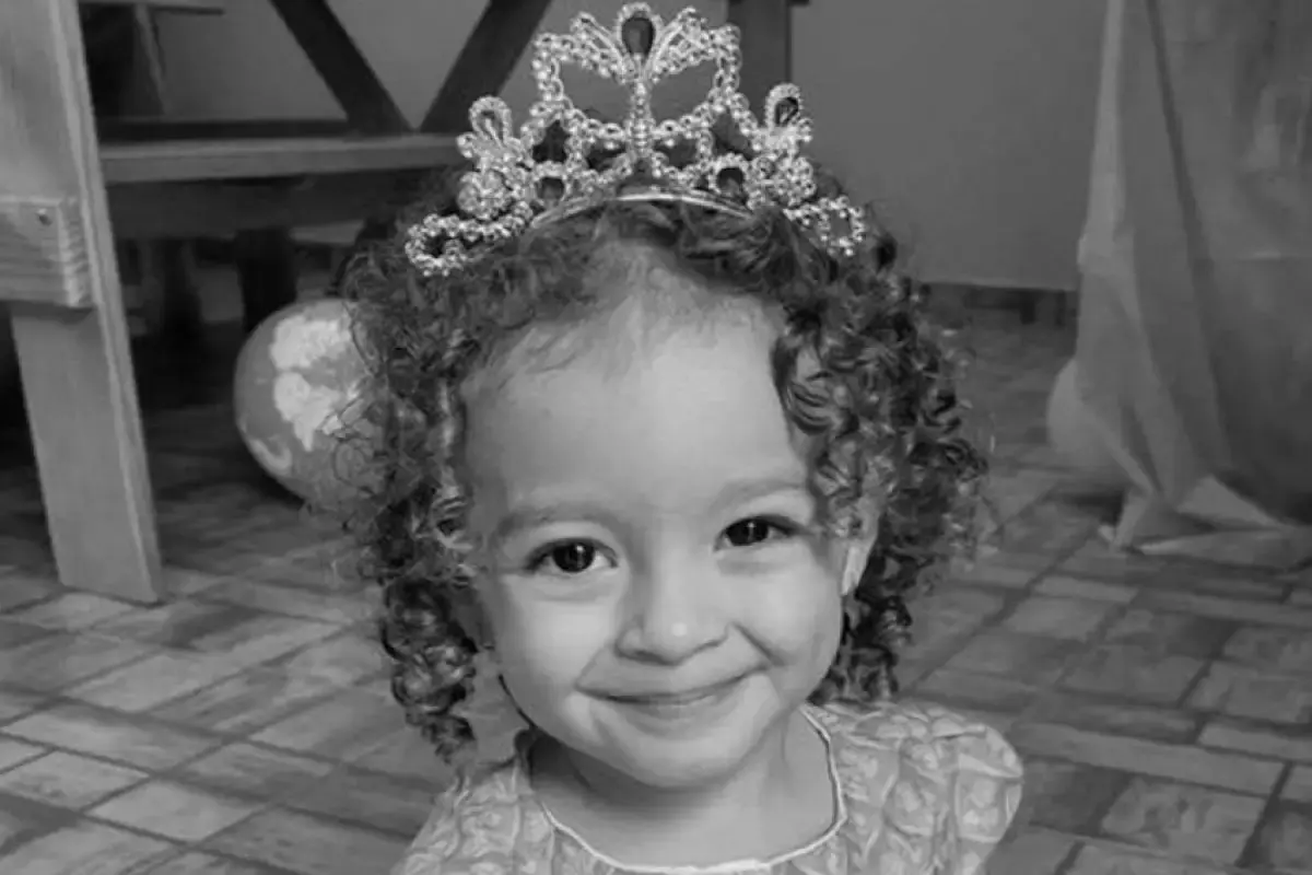Polícia investiga morte de menina de 3 anos causada por beber soda cáustica