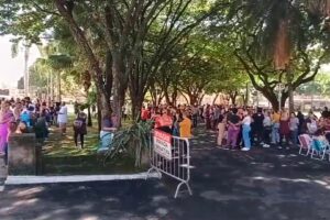 Servidores municipais de Limeira seguem em greve
