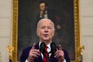 Biden sanciona lei para banir TikTok nos Estados Unidos