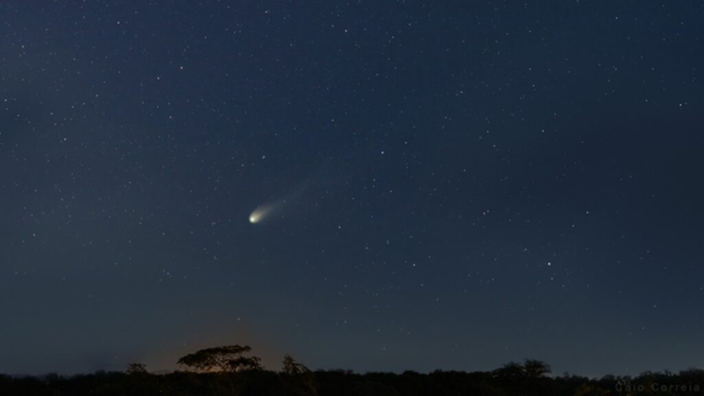 Cometa do Diabo-12P-Pons-Brooks-no-ceu