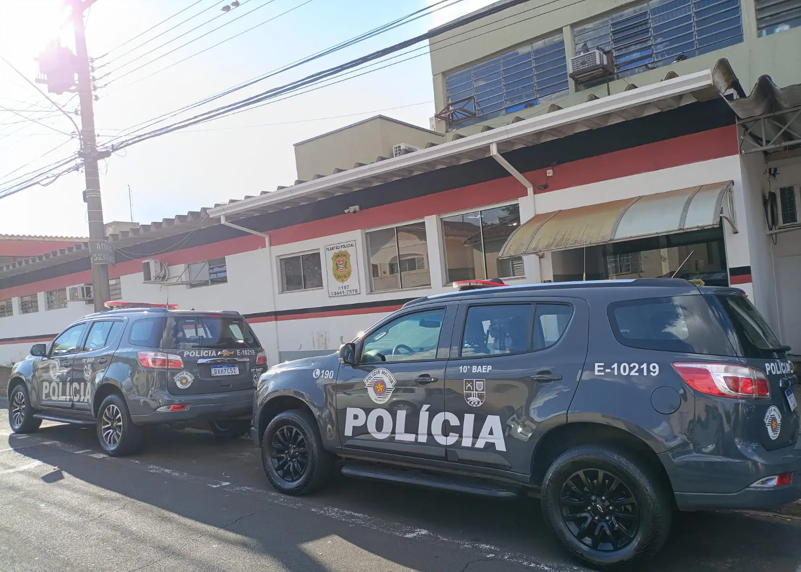 Com celular com cena de sexo com adolescente, jovem é preso