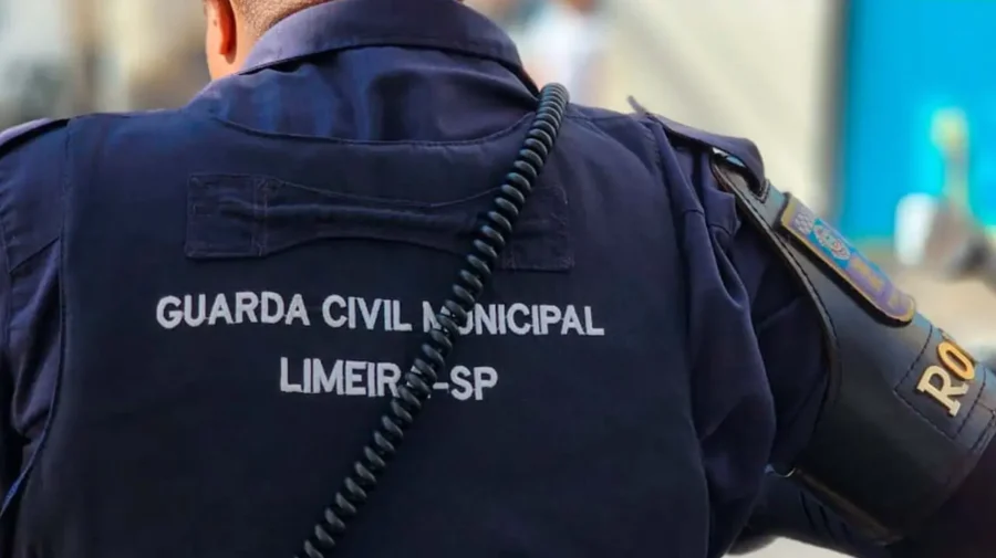 Homem é preso pela GCM quando furtava fios de poste na Vila Cláudia