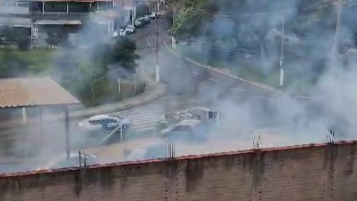 Incêndio atinge terreno no Jd. Nereide