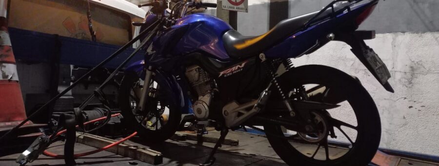 PM recupera moto furtada durante ocorrência de roubo, em Limeira