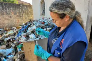 Prefeitura-deflagra-operacao-de-limpeza-compulsoria-em-casa-na-Vila-Santa-Lina