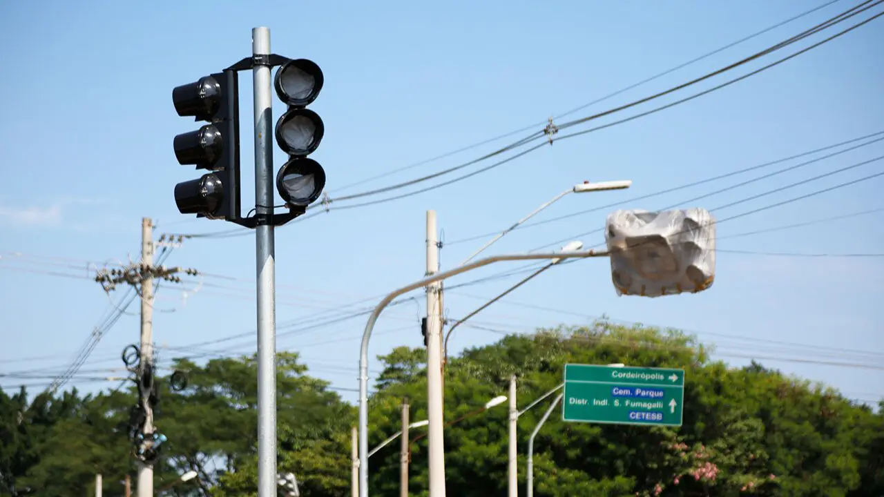 Prefeitura-faz-mudanca-de-sentido-em-vias-do-Jd.-Santa-Amalia