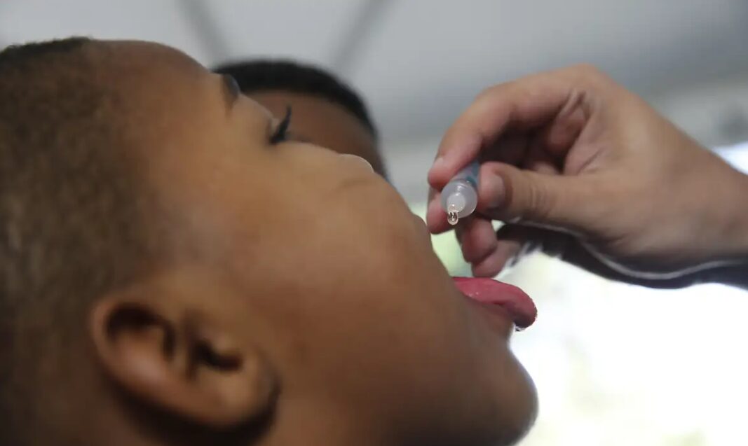 SP inicia campanha de vacinação contra paralisia infantil nesta segunda (27)