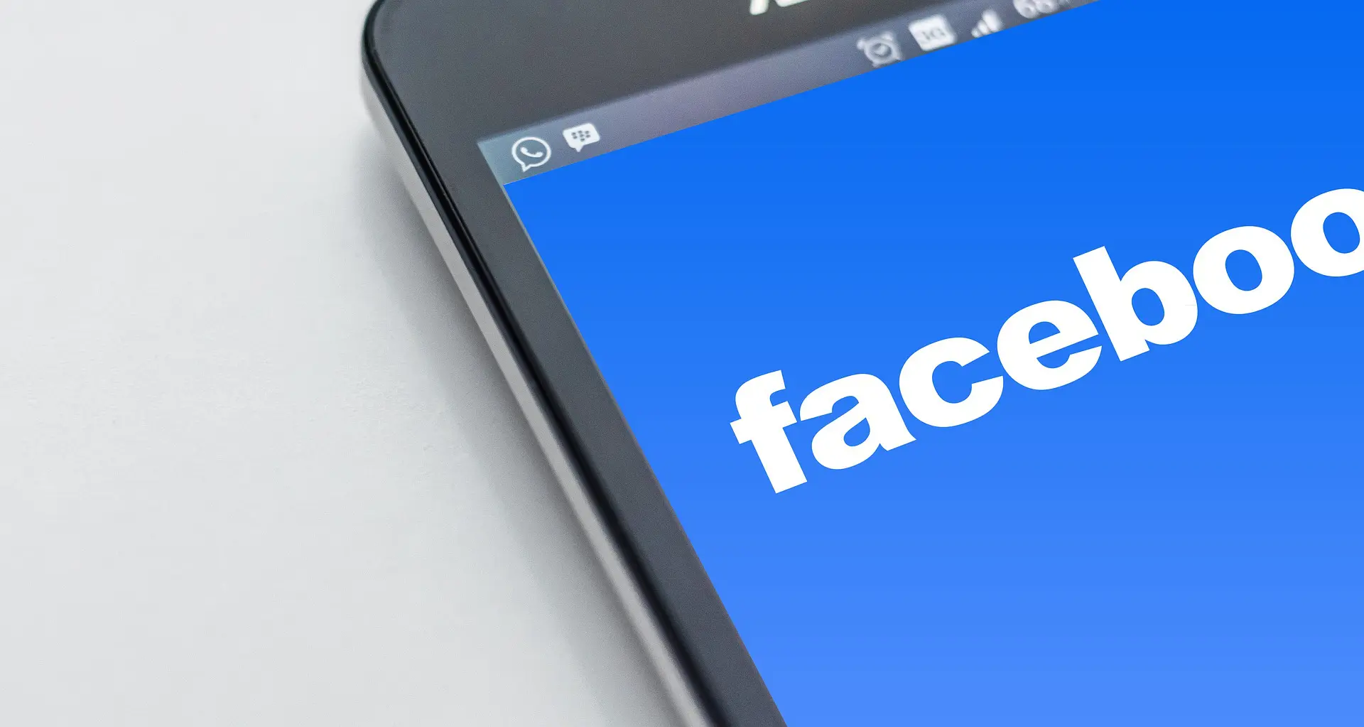 Jovem perde mais de R$2 mil tentando comprar moto pelo Facebook