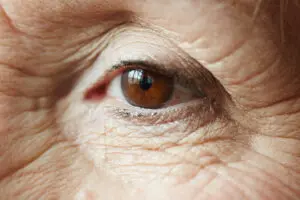 Mapeamento da retina pode indicar risco de Alzheimer com antecedência