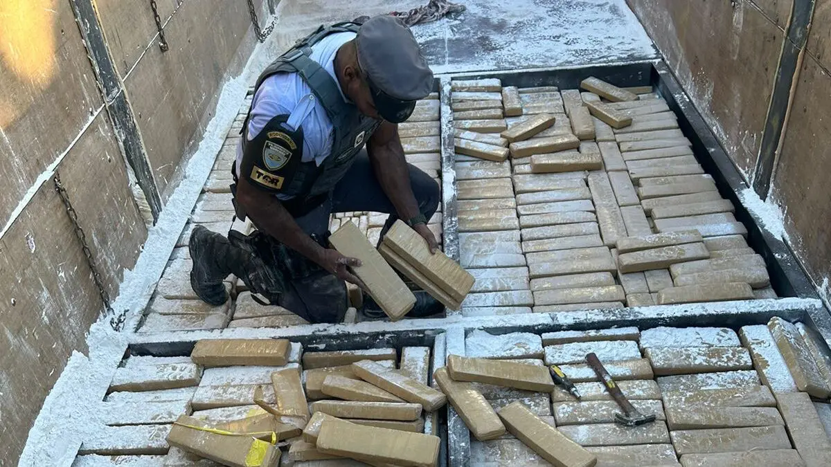 Policia-Rodoviaria-apreende-uma-tonelada-de-maconha-no-interior-de-SP