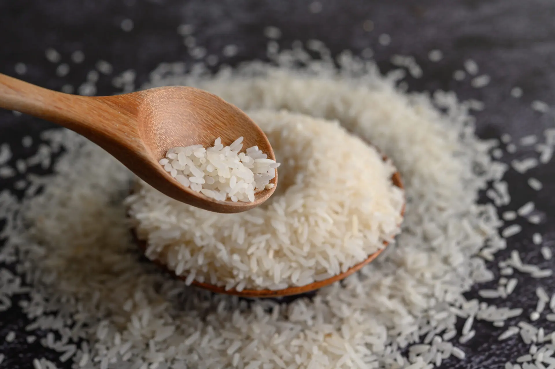 A colheita de arroz no Rio Grande do Sul, até o momento, chegou a 83% do total da área prevista e o que já foi colhido apresenta boa qualidade e produtividade, o que garante o abastecimento dos brasileiros. A informação é da Federação das Associações de Arrozeiros do Rio Grande do Sul (Federarroz).