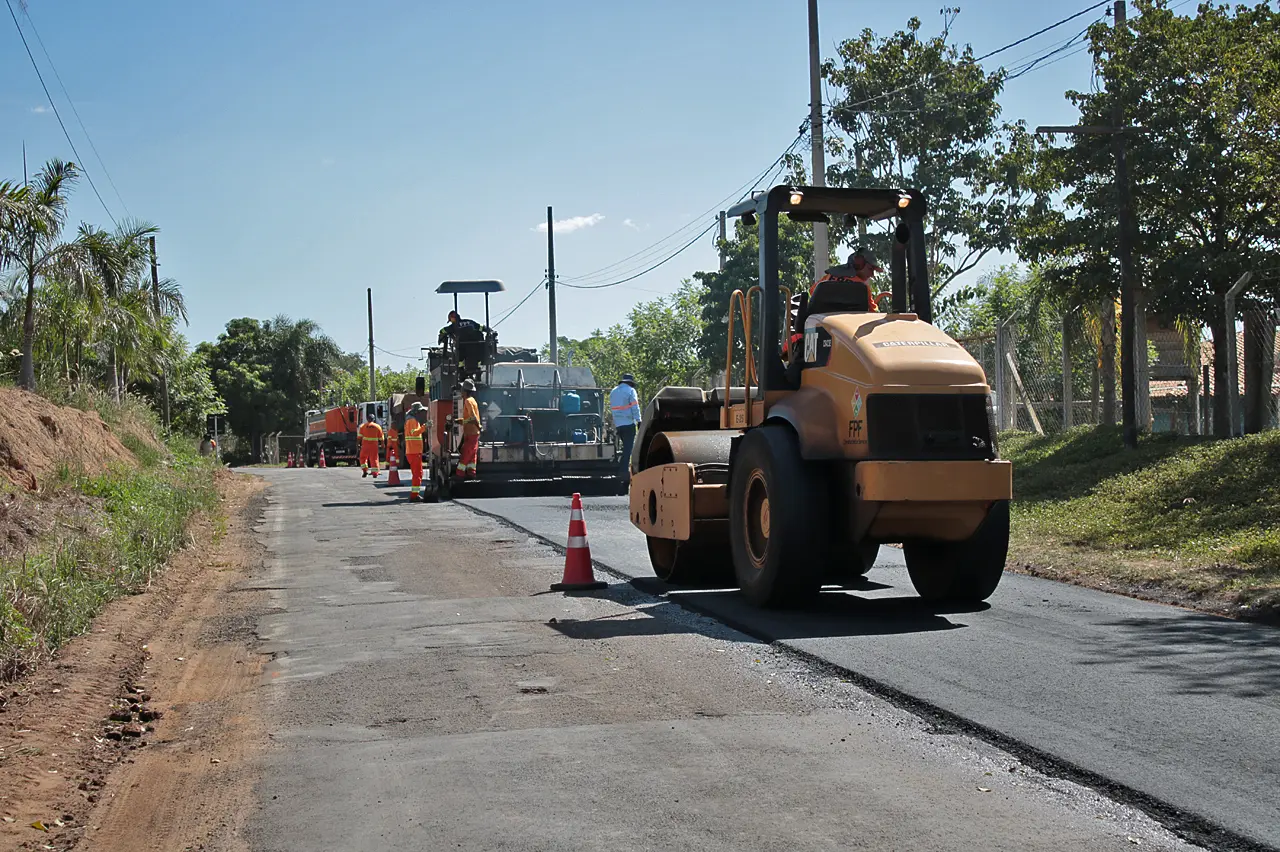 Via Santo Antônio, nos Pires, recebe recapeamento