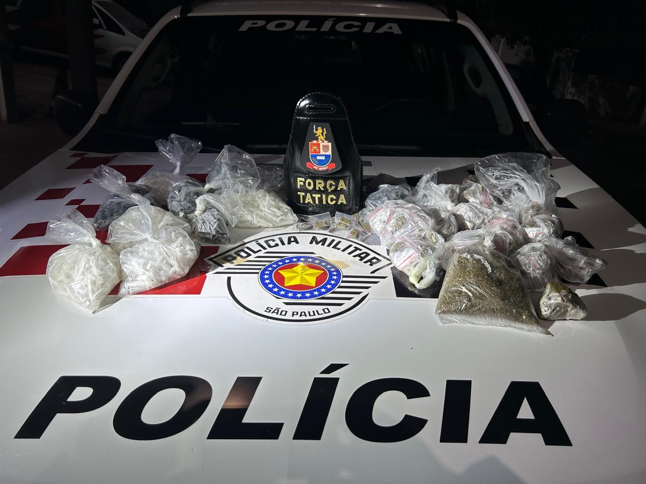 Acusado de tráfico escondia drogas no telhado do vizinho em Limeira