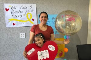 Caso-Hope-venezuelana-de-8-anos-vence-o-cancer-apos-tratamento