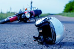 Colisão traseira deixa motociclista inconsciente na rodovia Anhanguera, em Limeira