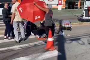 Imagens mostram atropelamento que deixou idoso ferido em avenida de Limeira