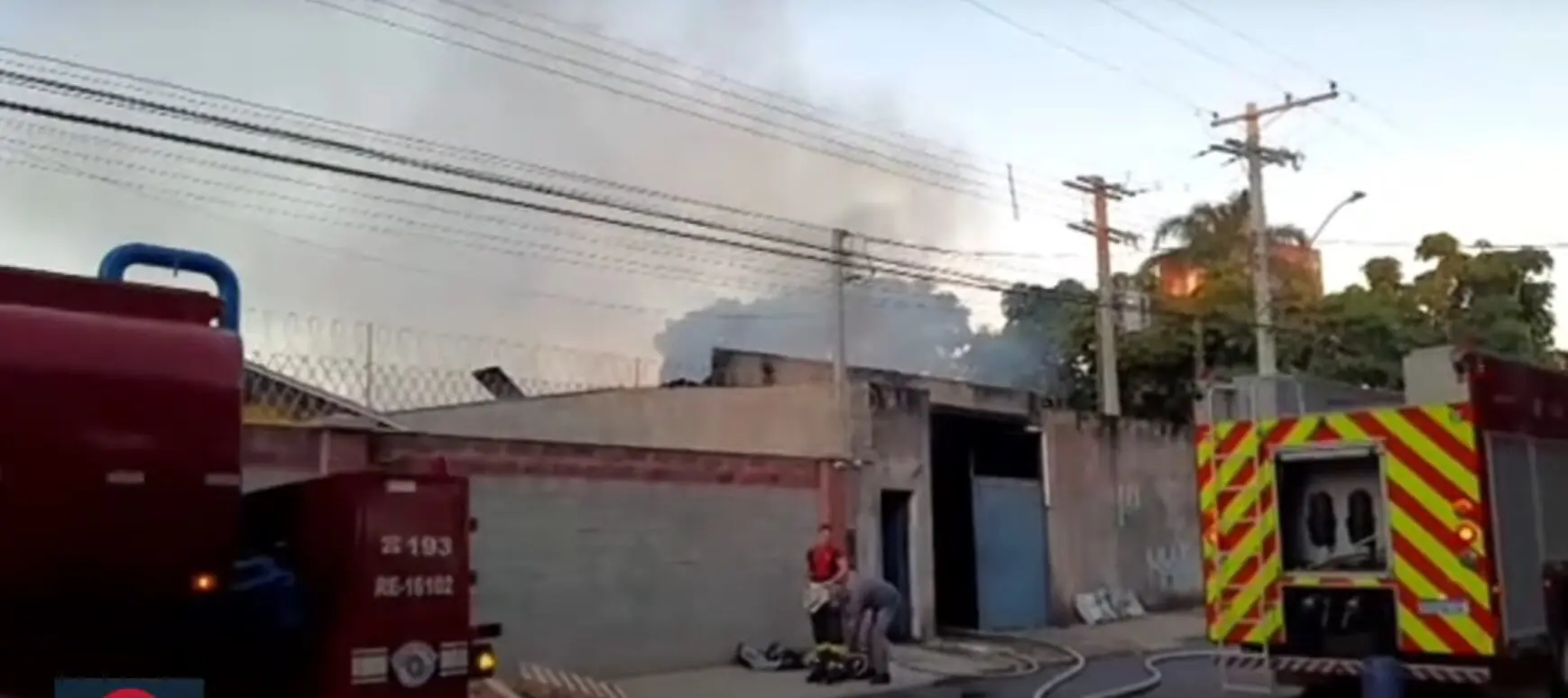 Incendio-destroi-fabrica-de-plastico-em-Limeira-dono-suspeita-de-crime