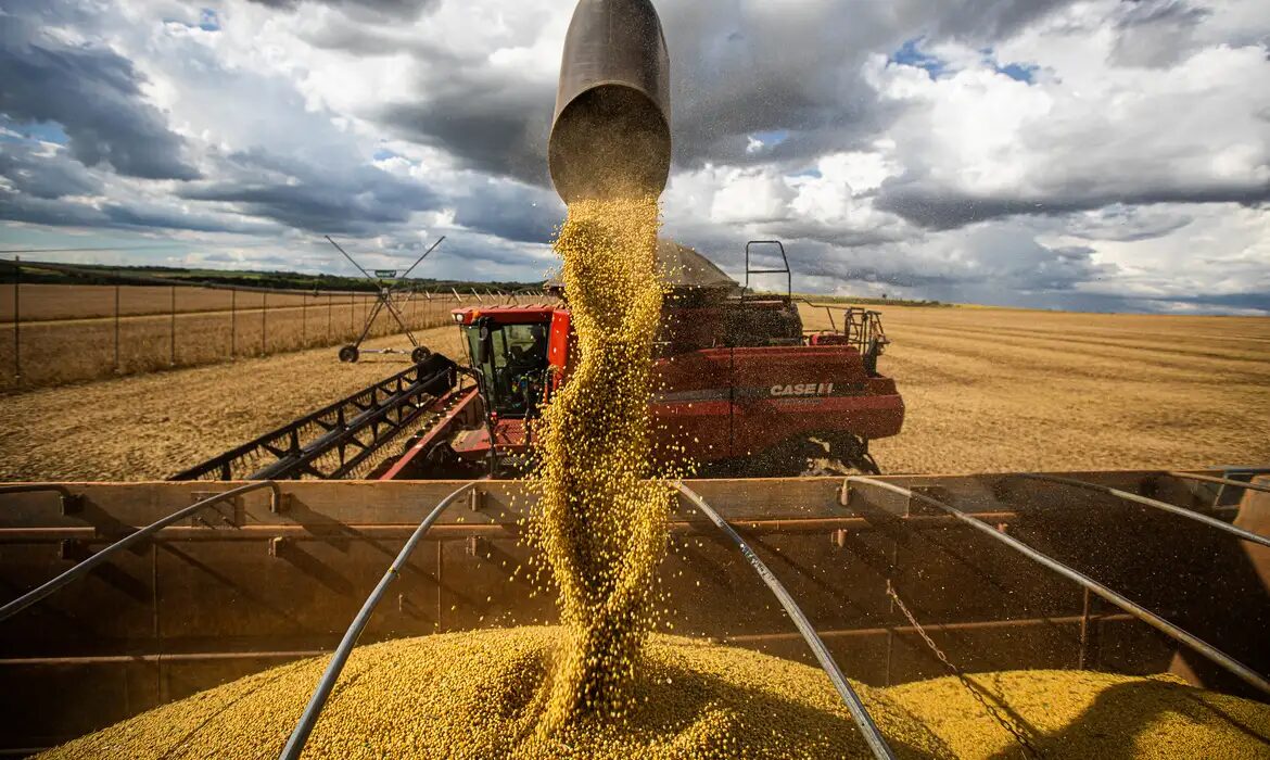 Governo comemora dados de produção agroindustrial em abril