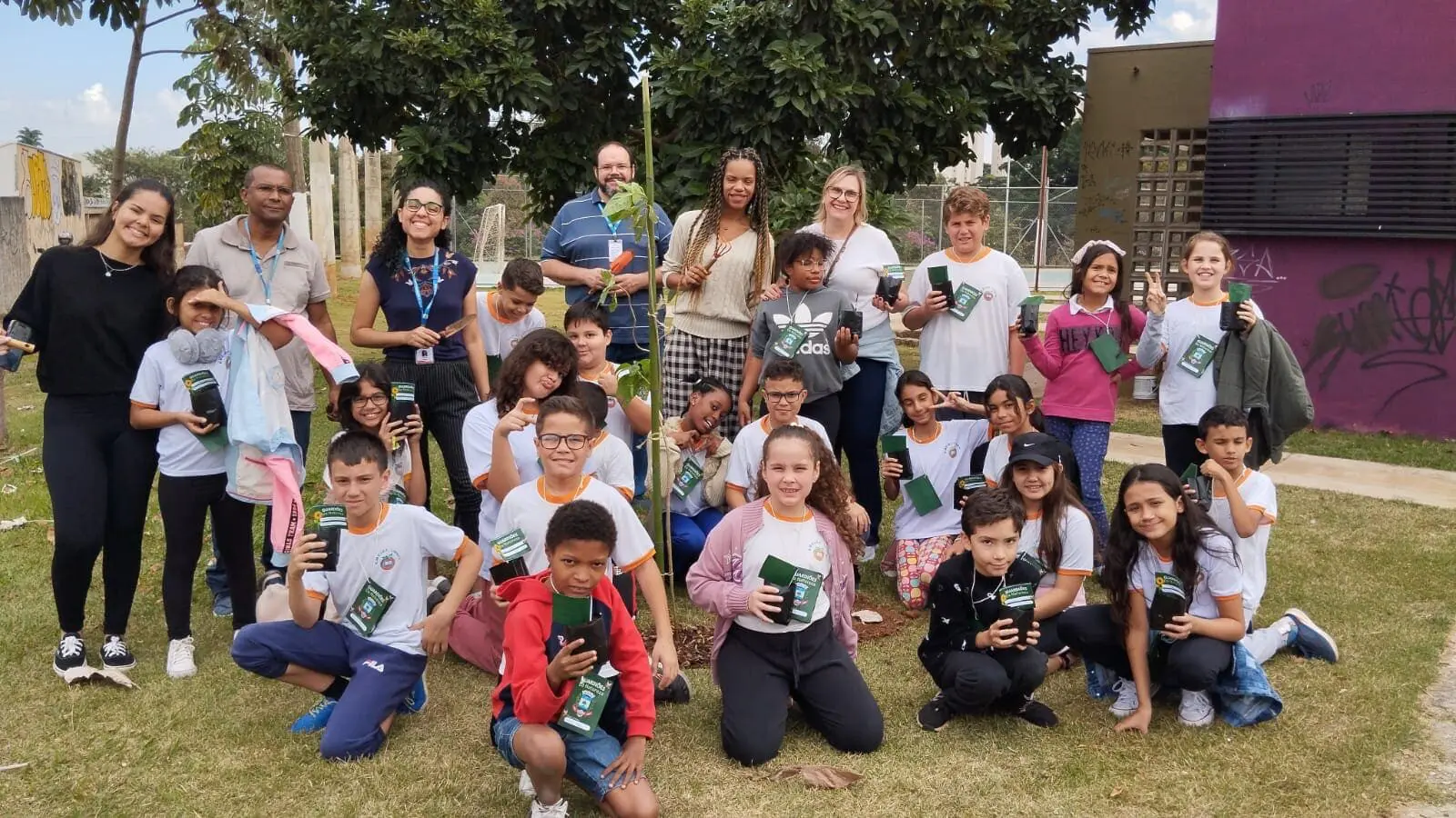 Mes-do-Meio-Ambiente-trilha-das-sementes-e-destaque