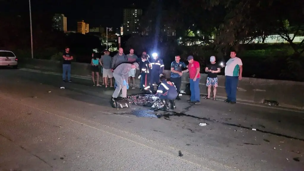 Motociclista-morre-apos-bater-em-biclicleta-1